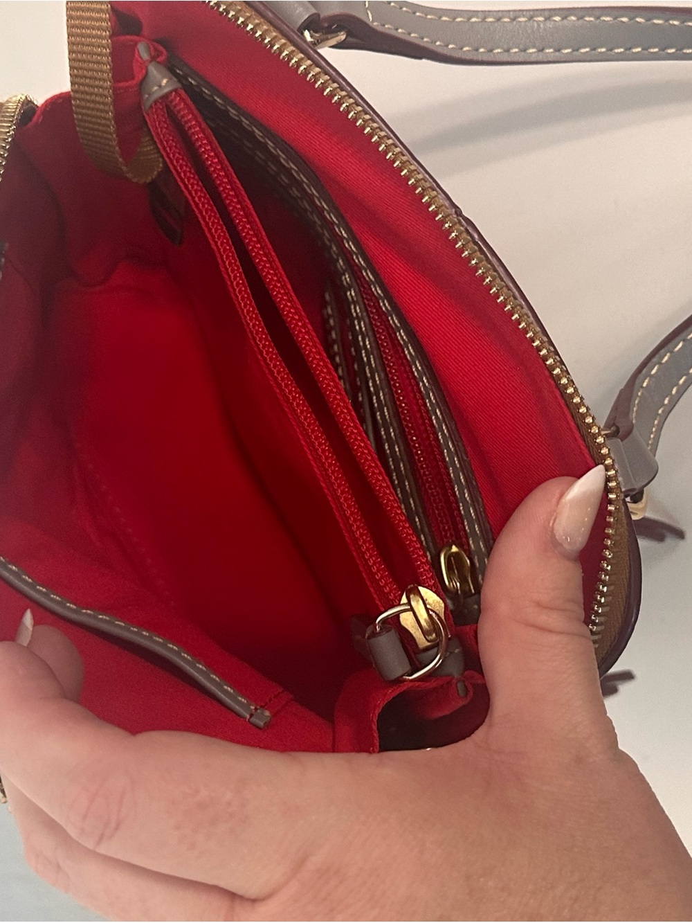 Dooney & Bourke Trixie crossbody bag in slate gray leather red interior - Picture 10 of 12